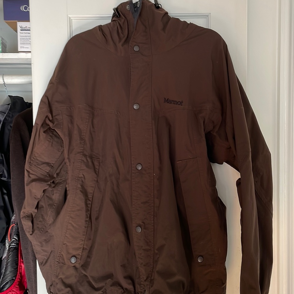 Marmot mens ski shell. With hood. Large. Vents and pockets. Mesh Snowboarding